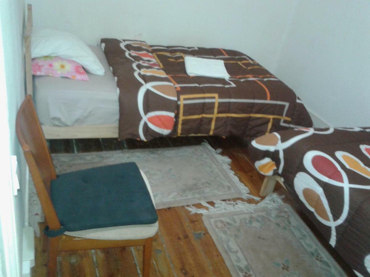 Shangri-la Hostel *